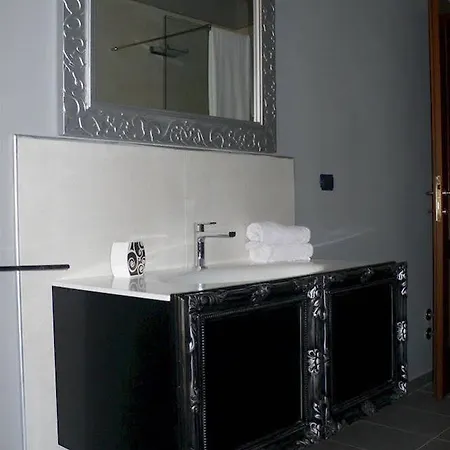 Dimora Castello Dei Conti Bed and Breakfast *