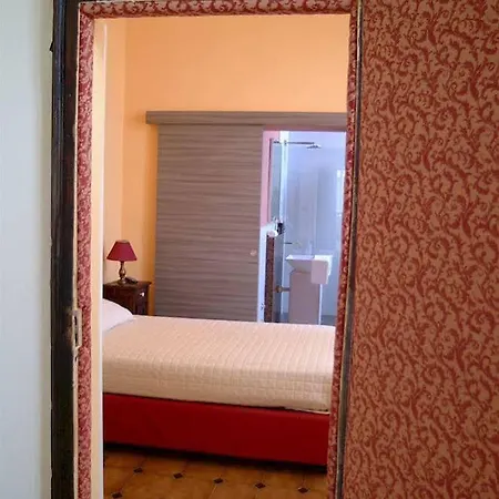 Dimora Castello Dei Conti Bed and Breakfast Trinità