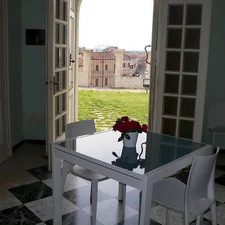 Bed and Breakfast Dimora Castello Dei Conti *
