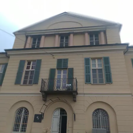 Dimora Castello Dei Conti * Trinità